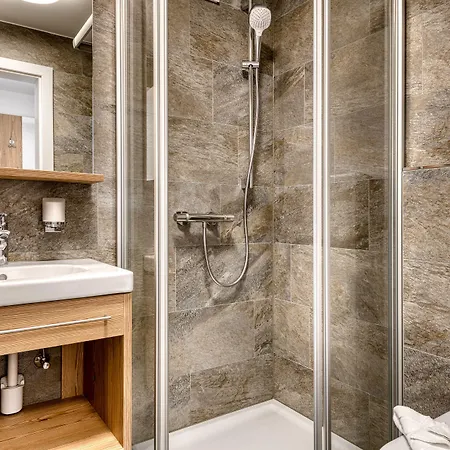 Hotell Alpenblick 3*